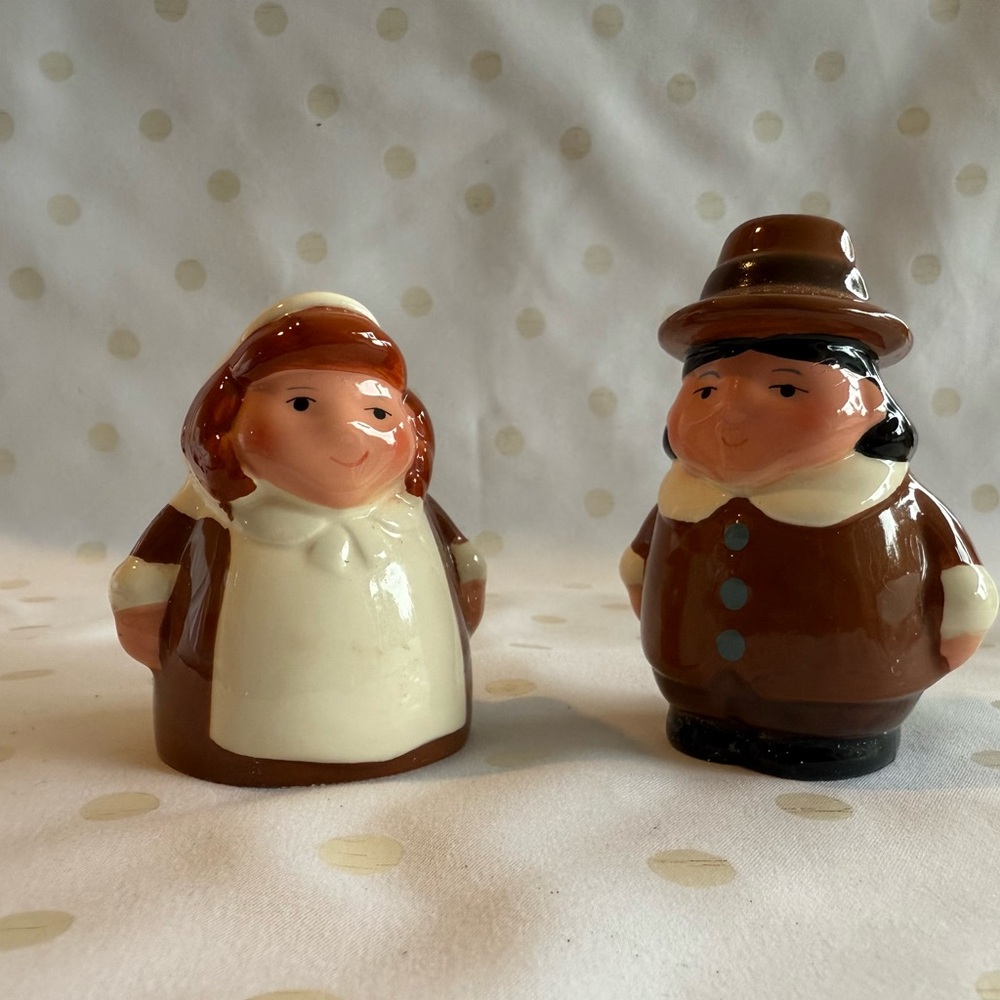 Publix Lilgrim Pair Salt&Pepper shakers 2006